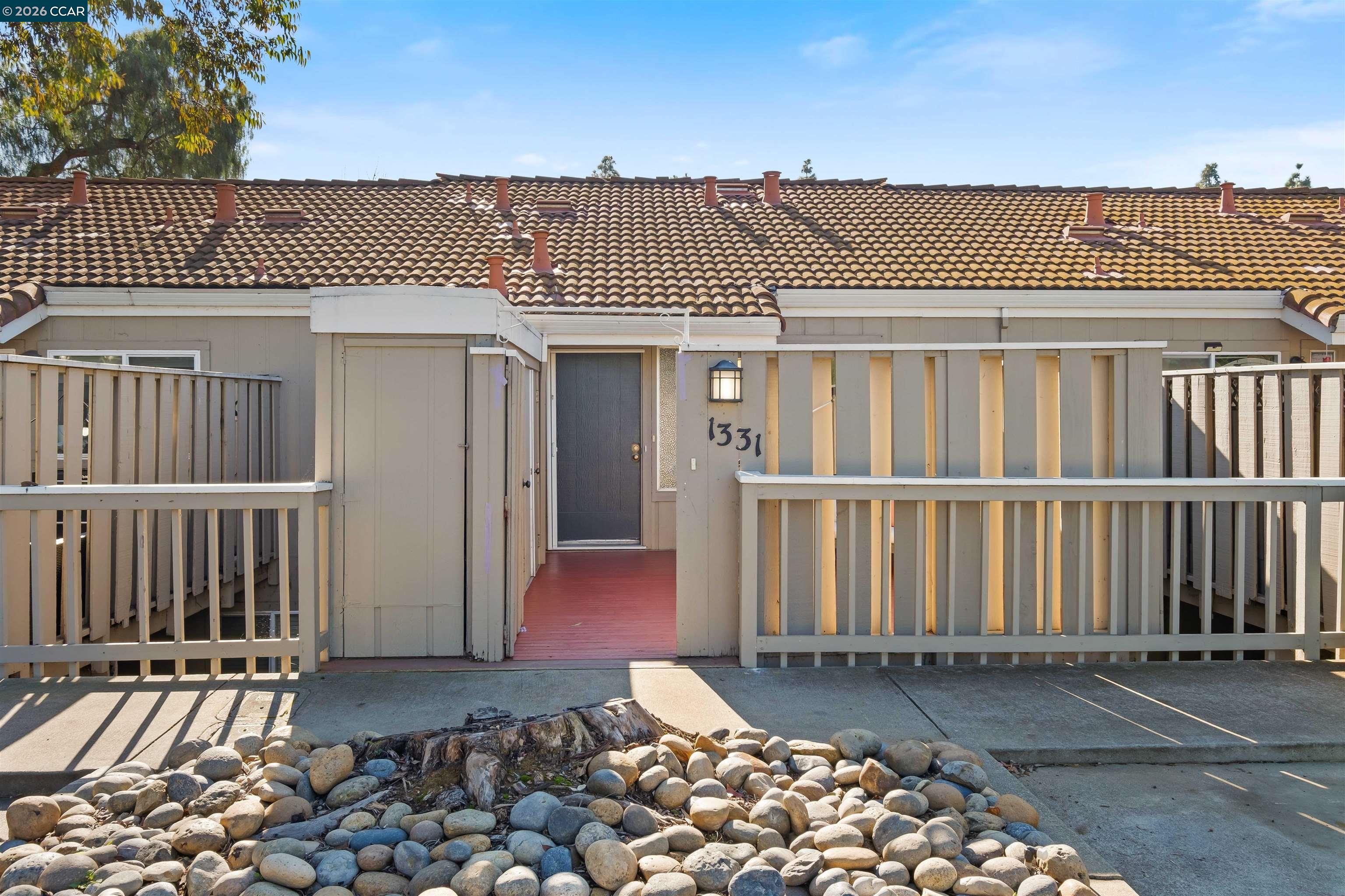 1331 Waterfall Way