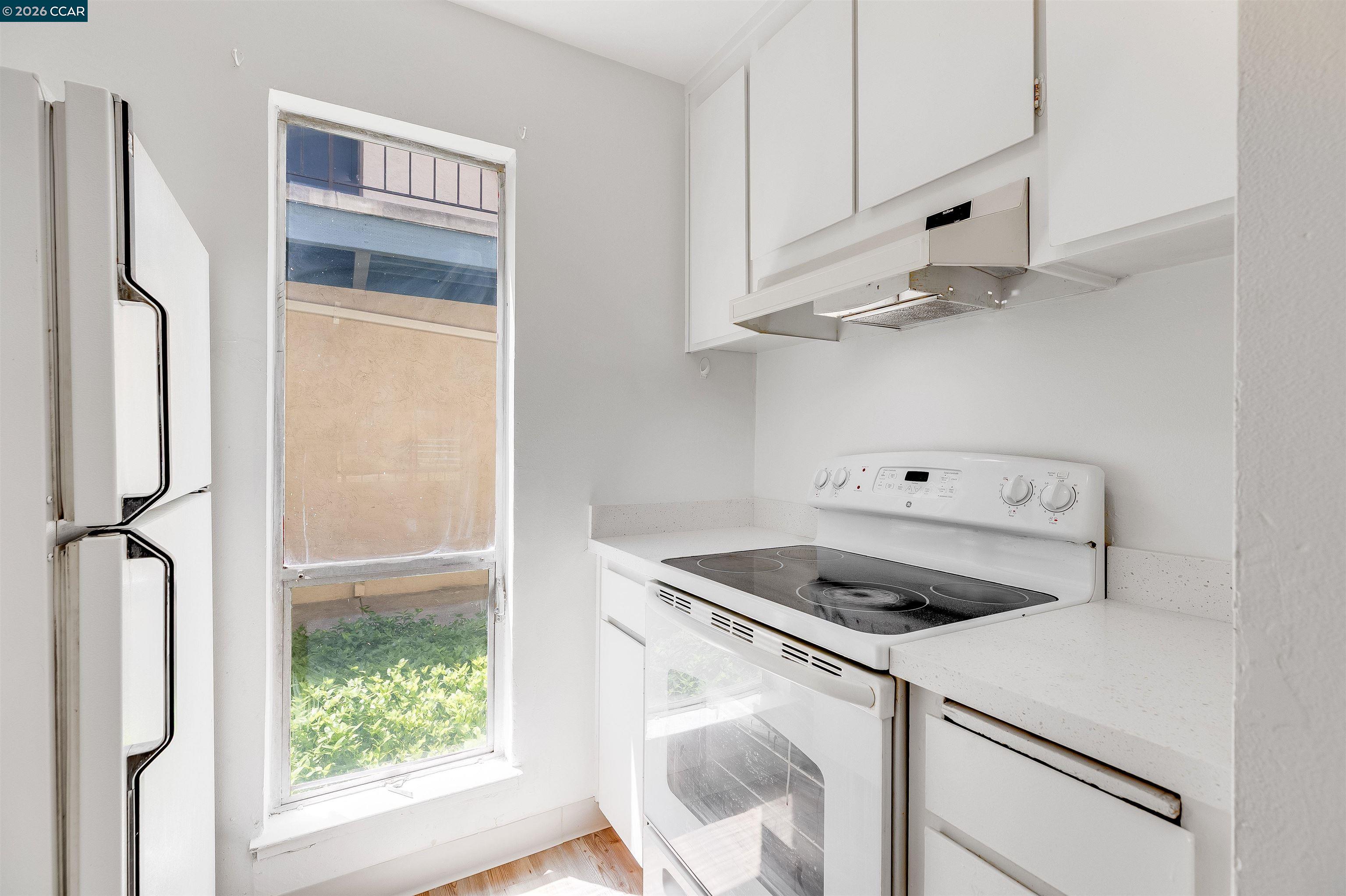 1731 Ellis St # 16