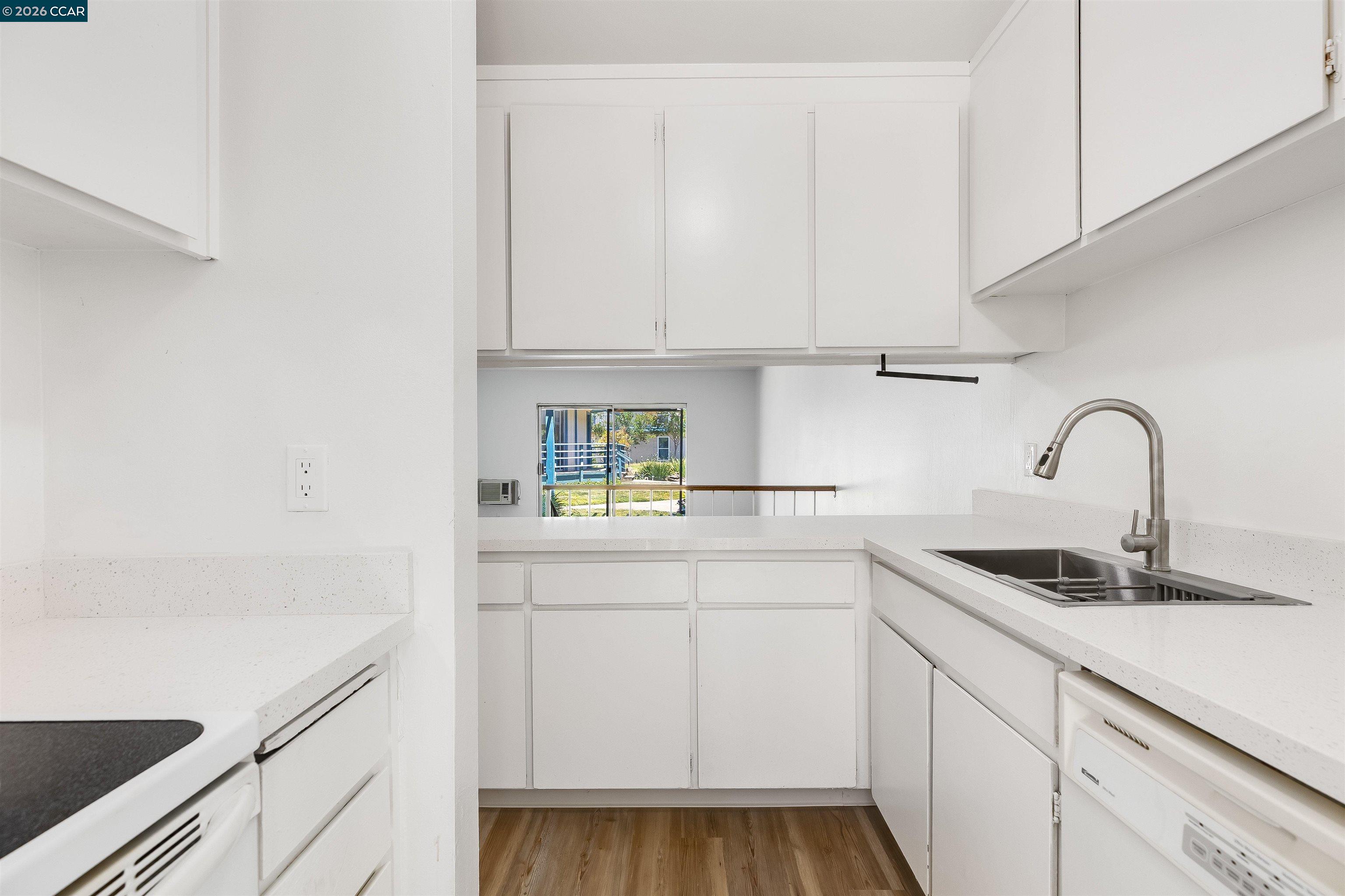 1731 Ellis St # 16