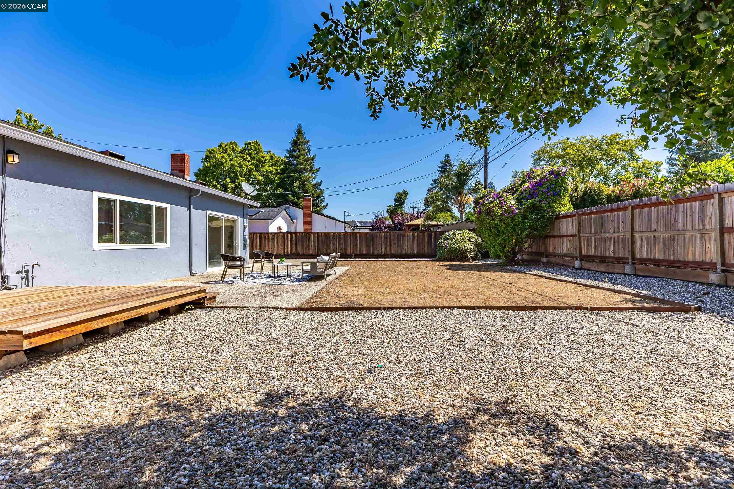 1750 Woodcrest Dr