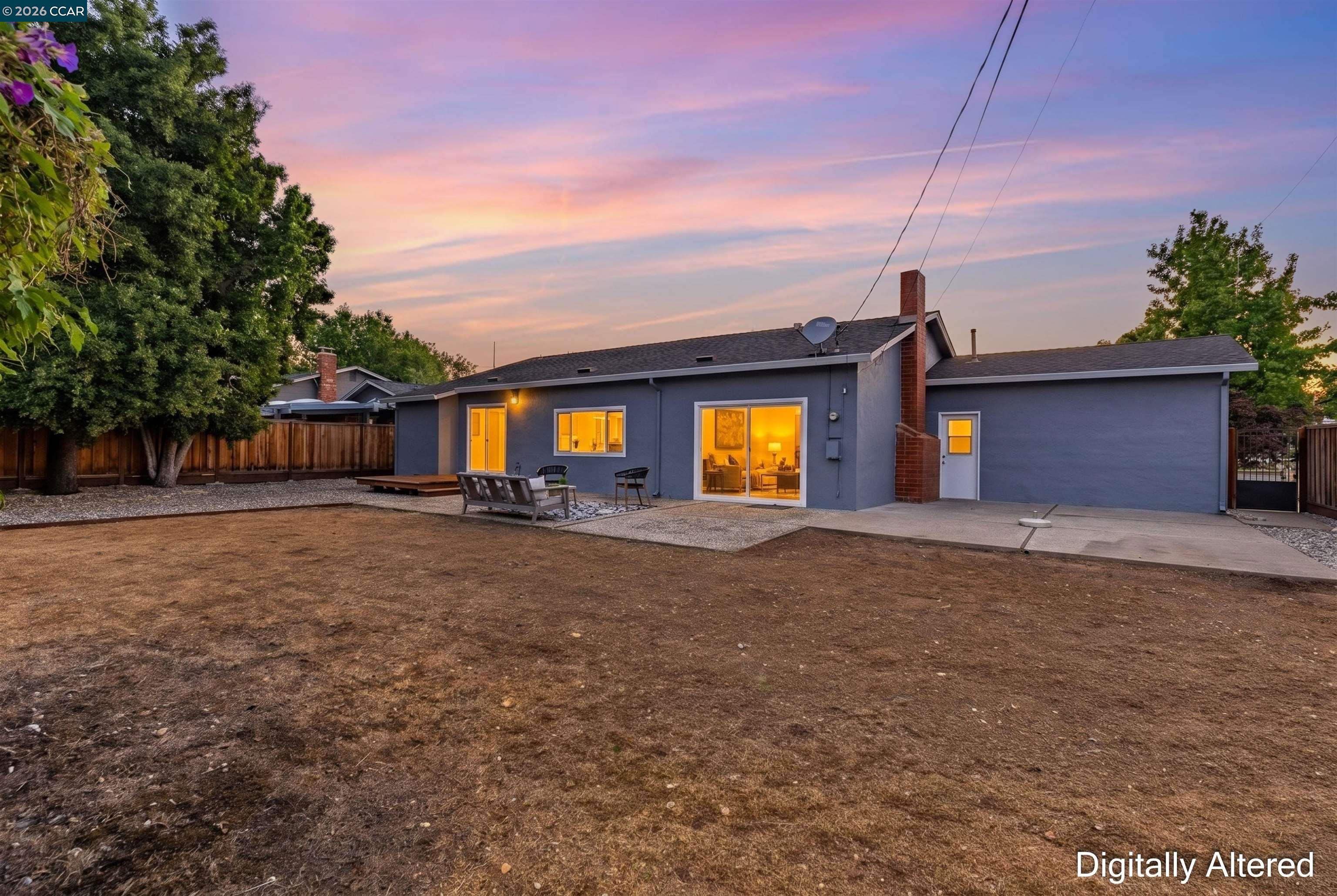 1750 Woodcrest Dr