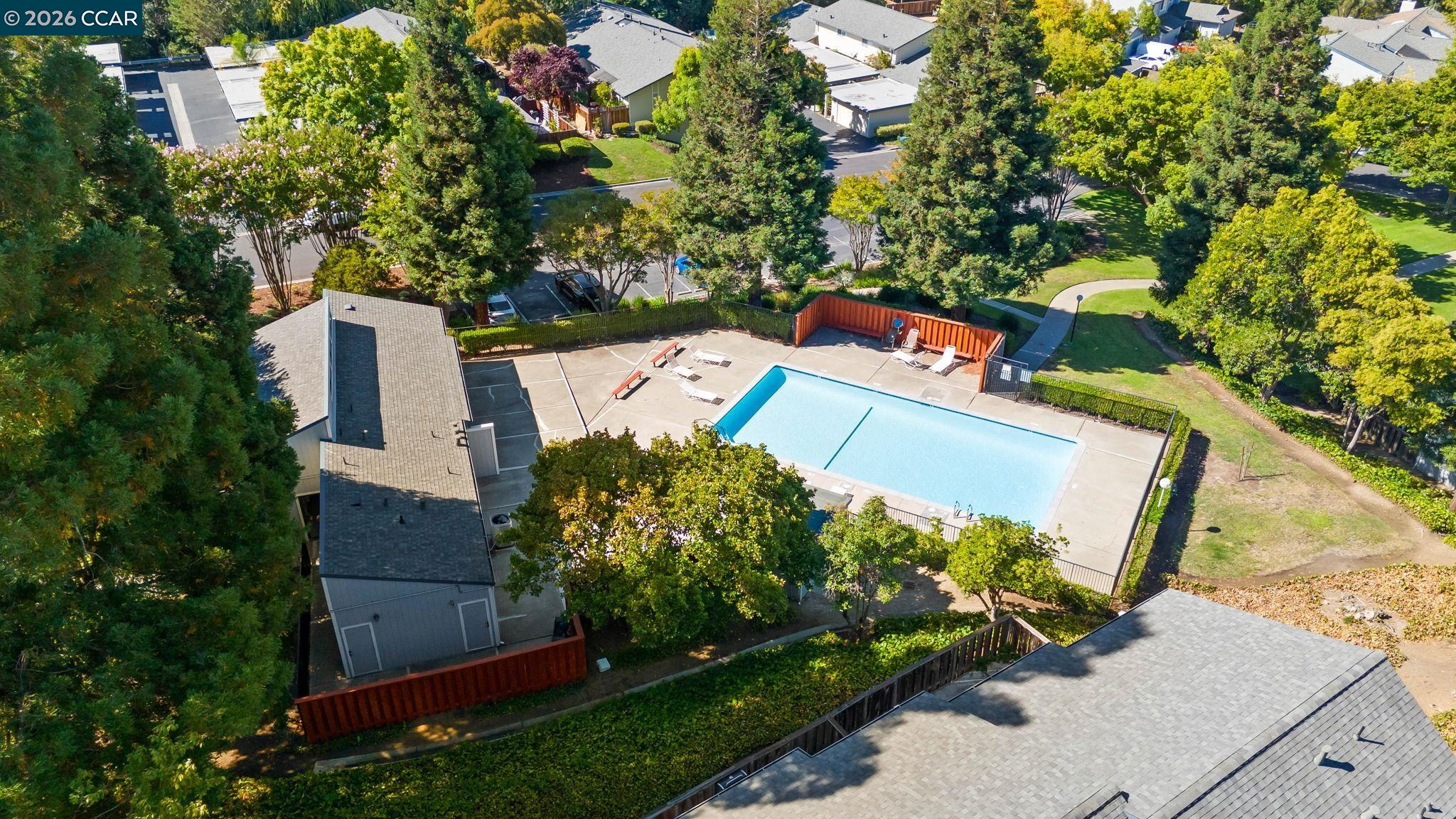 163 Holiday Hills Dr