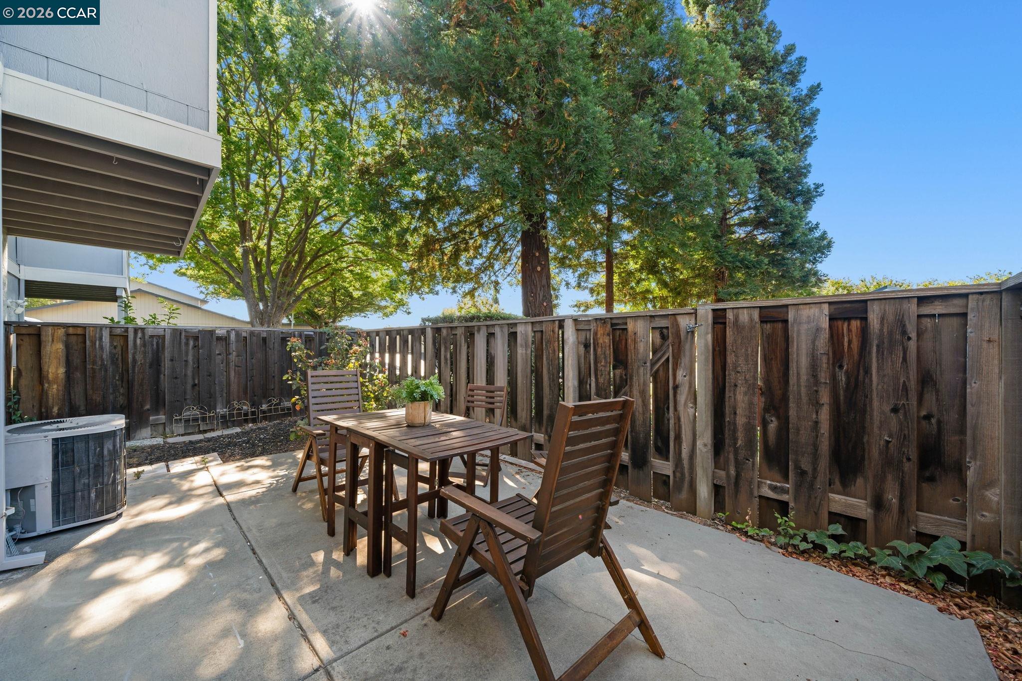 163 Holiday Hills Dr