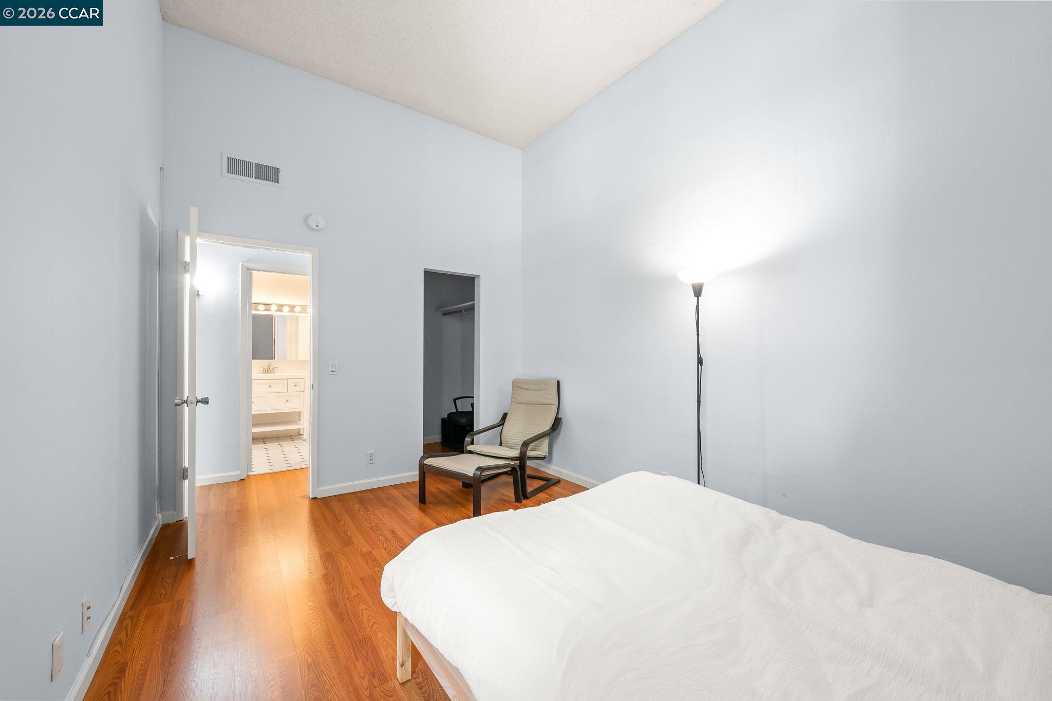 460 N Civic Dr # 301