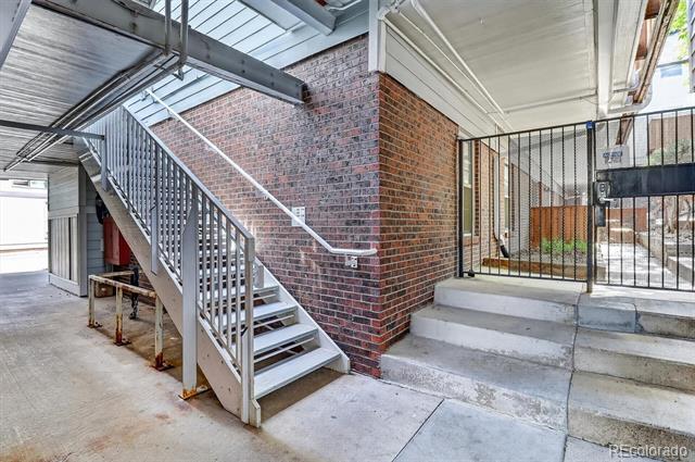 1111 Maxwell Avenue Unit: 212