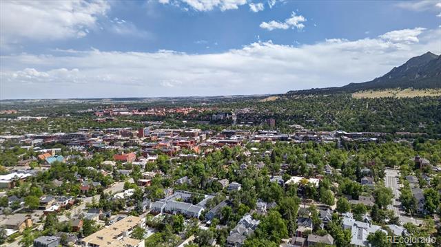 1111 Maxwell Avenue Unit: 212
