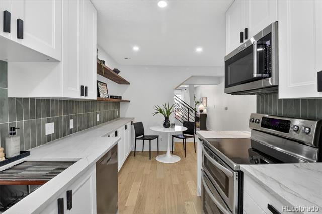 1111 Maxwell Avenue Unit: 212