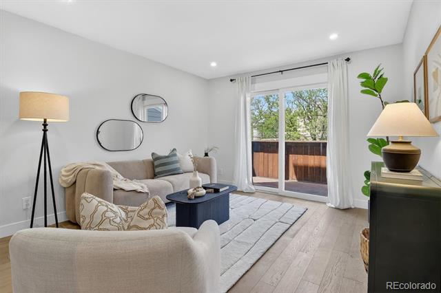 1111 Maxwell Avenue Unit: 212