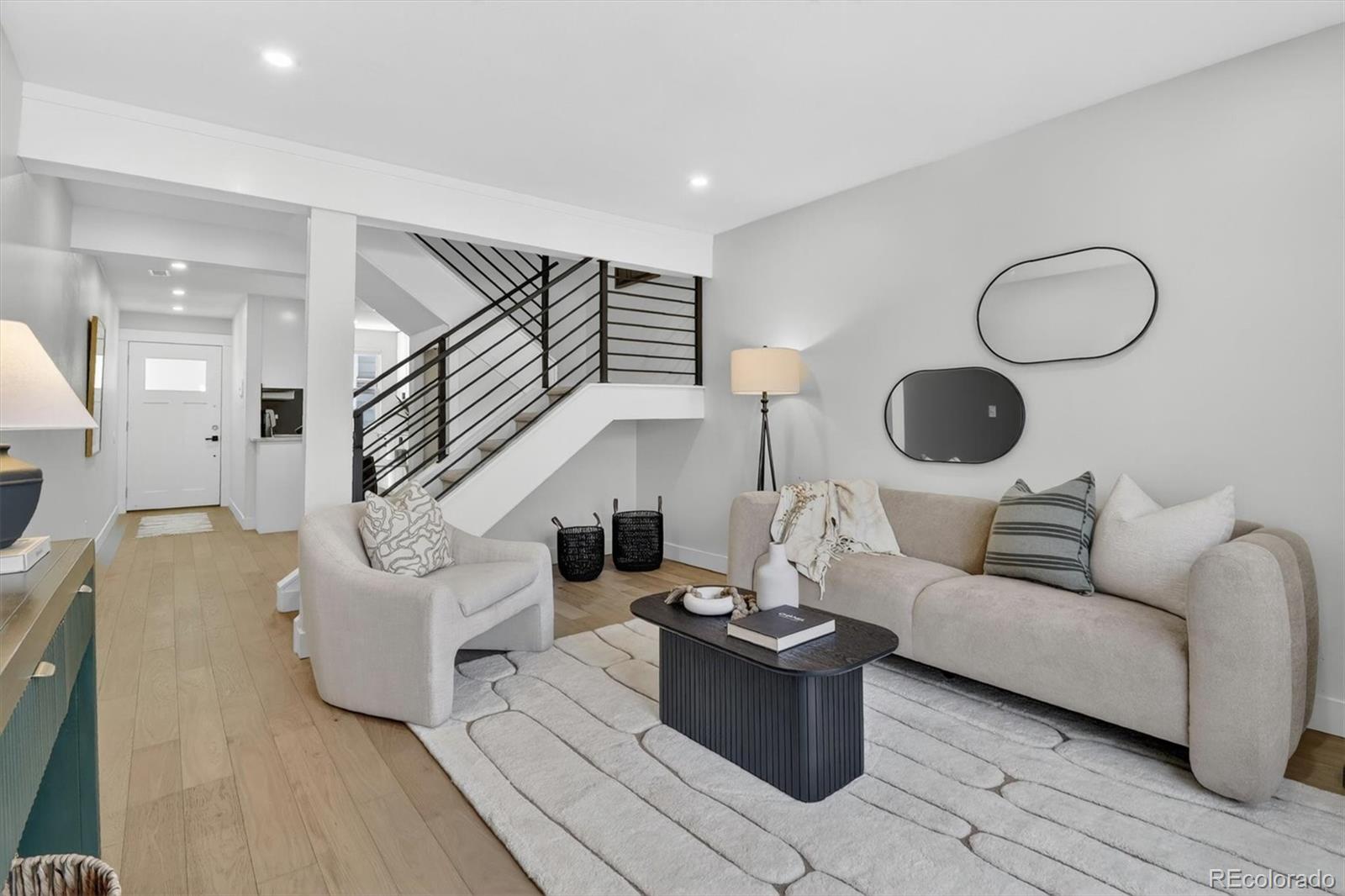 1111 Maxwell Avenue Unit: 212