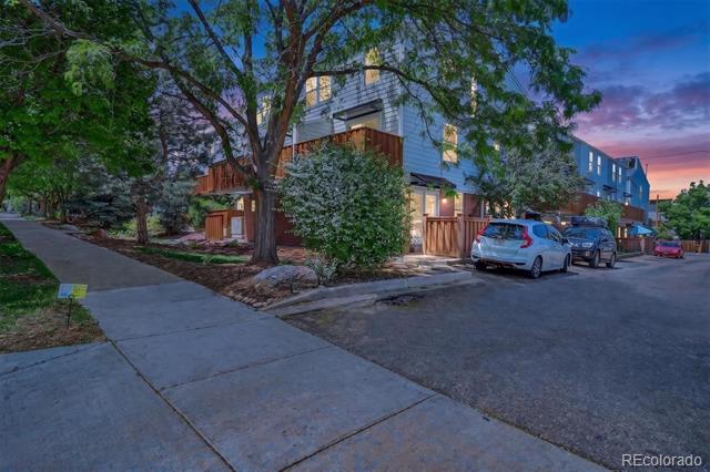 1111 Maxwell Avenue Unit: 212