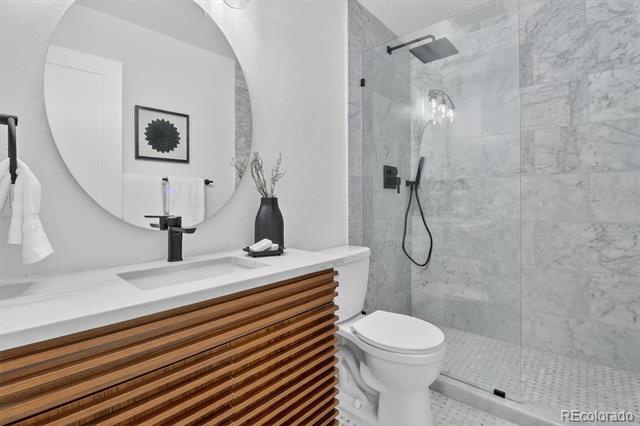 1111 Maxwell Avenue Unit: 212