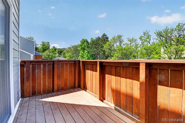 1111 Maxwell Avenue Unit: 212