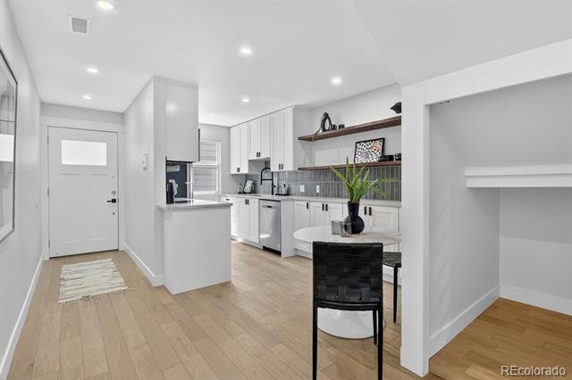 1111 Maxwell Avenue Unit: 212