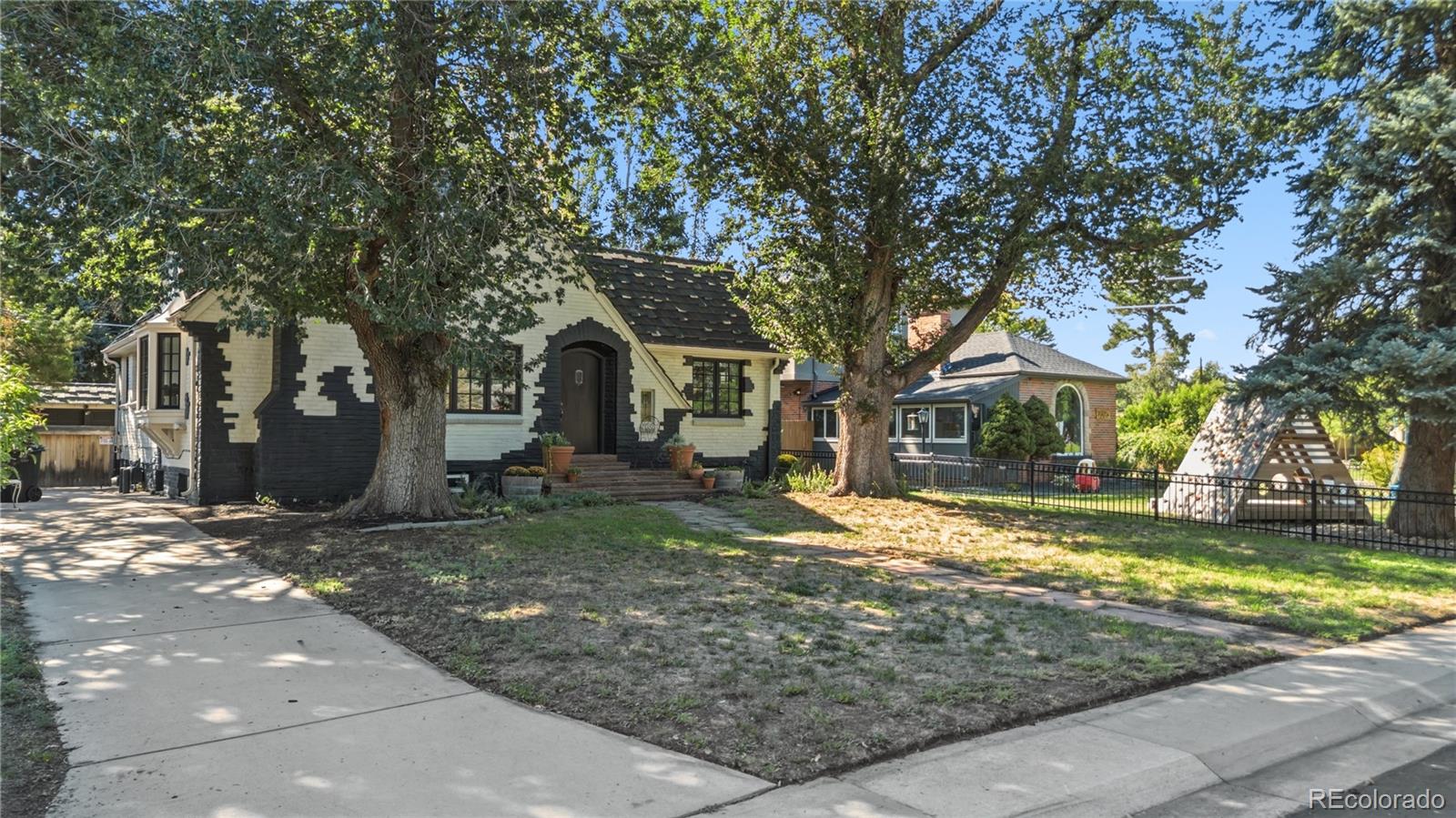 2375 Locust Street