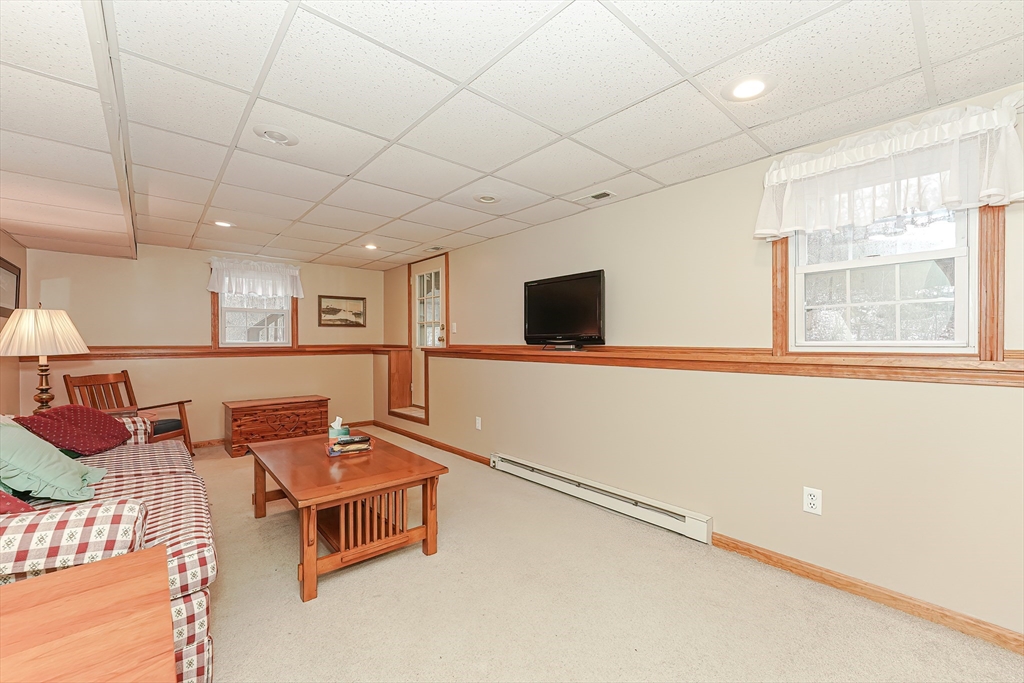 12 Gallagher Dr