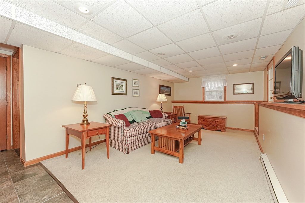 12 Gallagher Dr