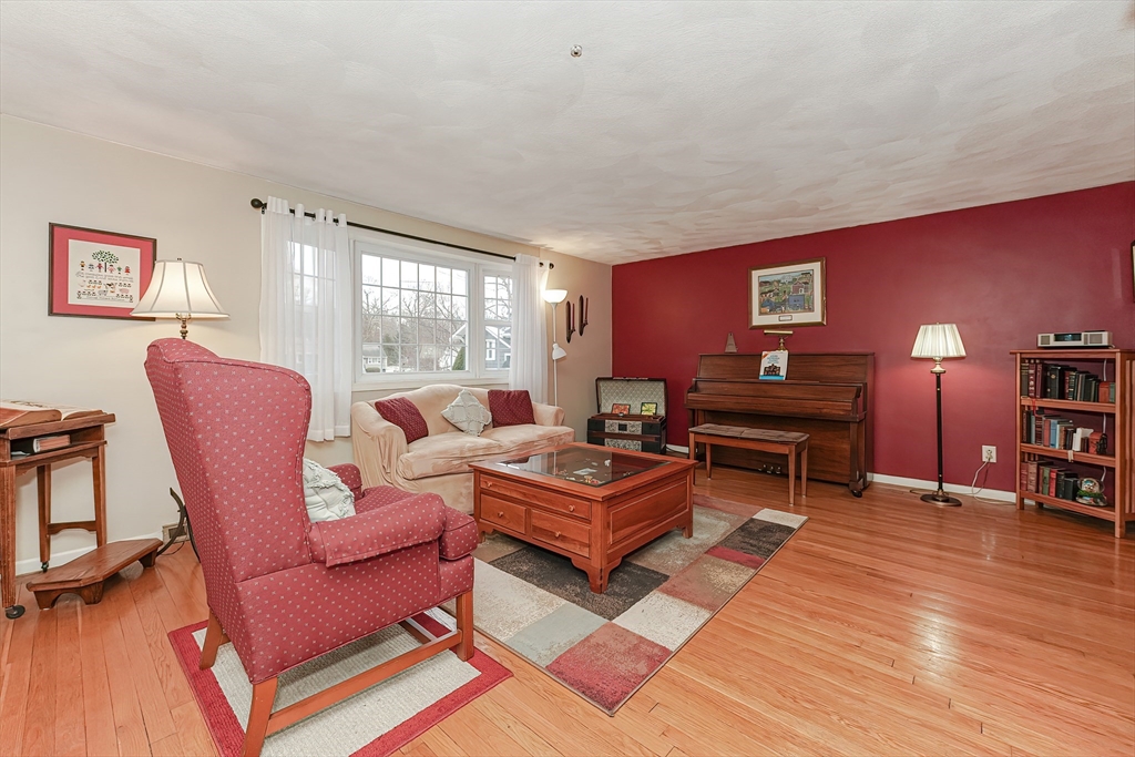12 Gallagher Dr