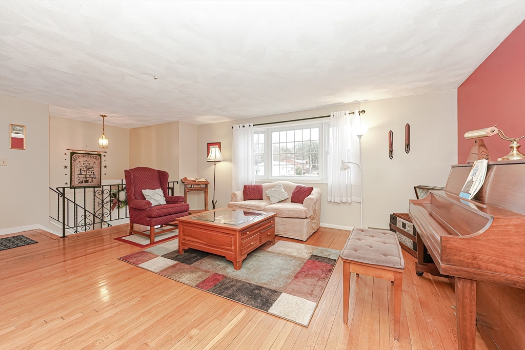 12 Gallagher Dr