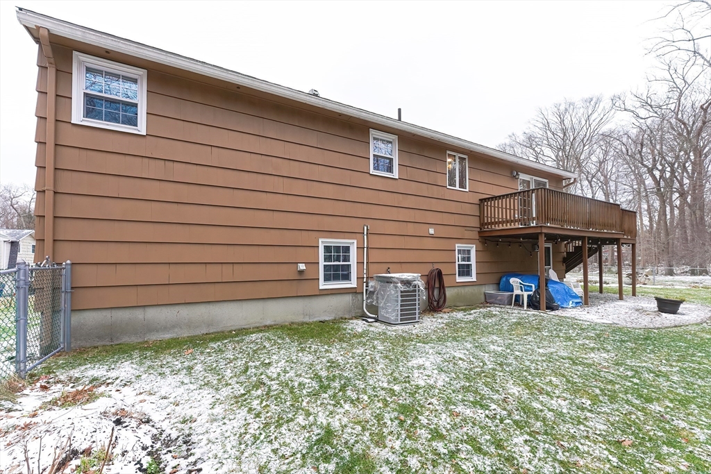 12 Gallagher Dr