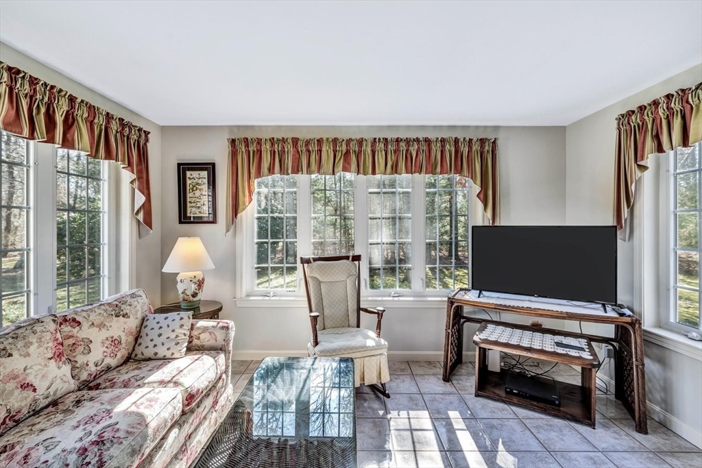 77 Saint Antons Way