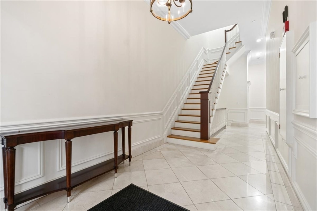 273 Beacon St # 3