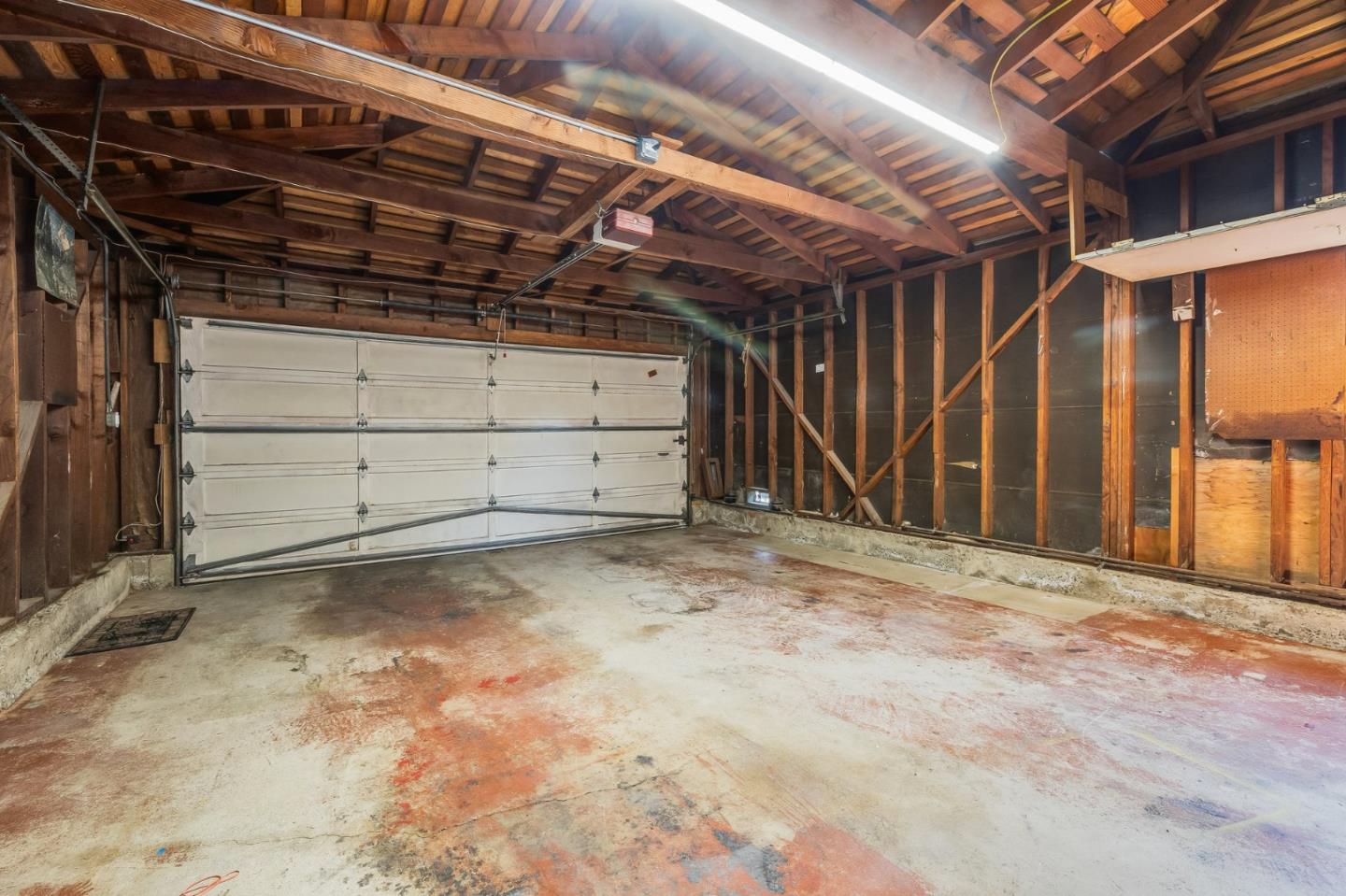 1109 Ridgewood DR