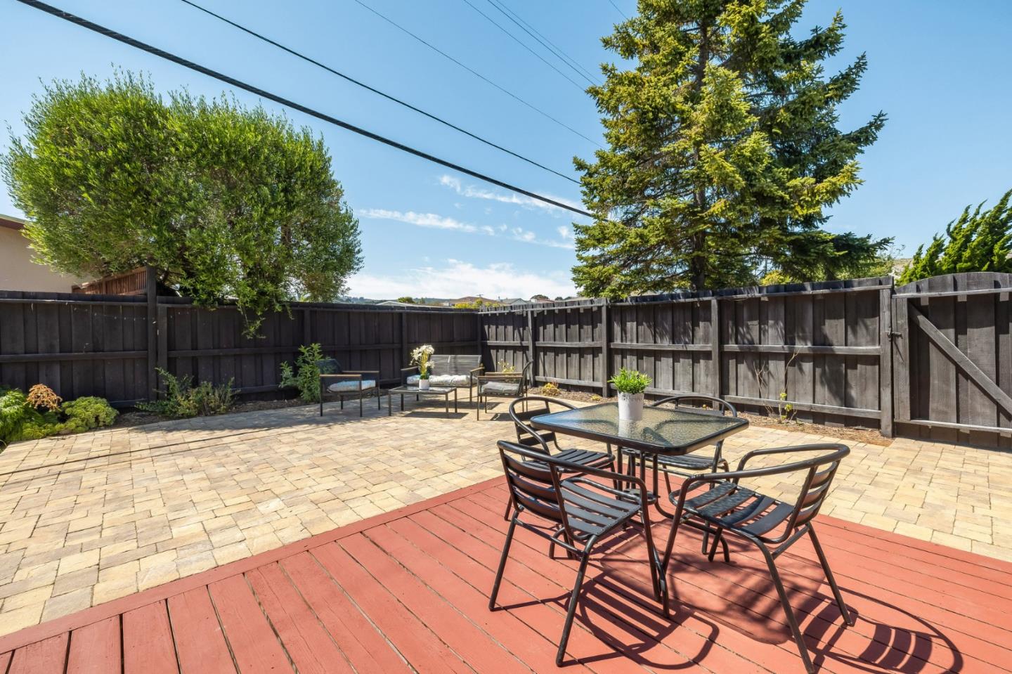 1109 Ridgewood DR