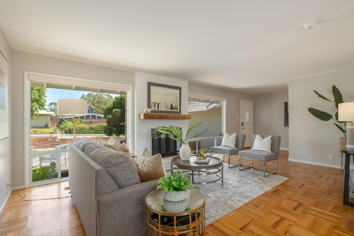 1109 Ridgewood DR