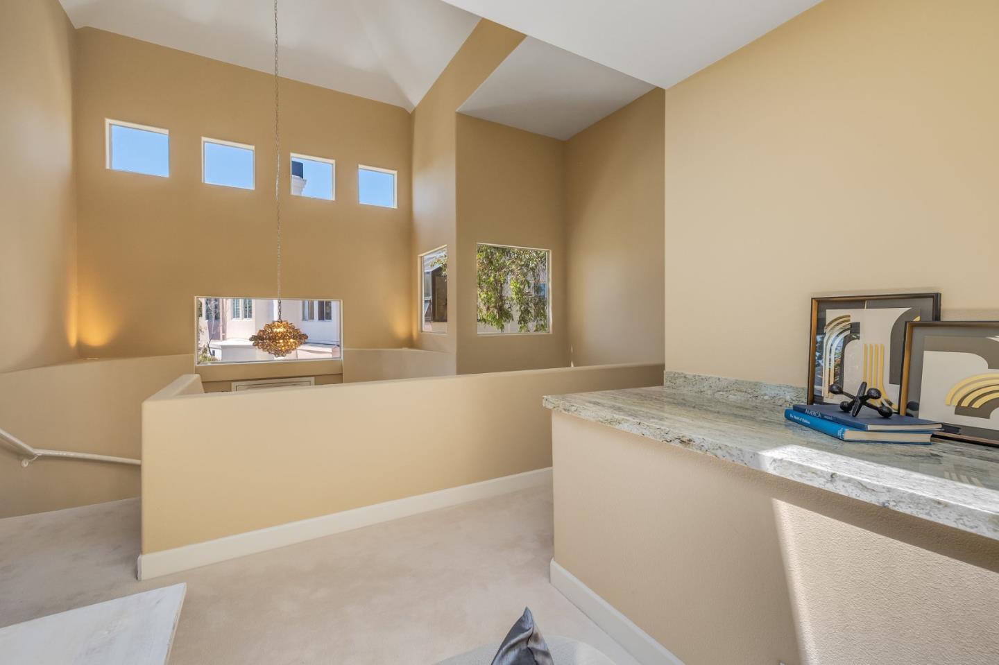 840 Lakeshore DR