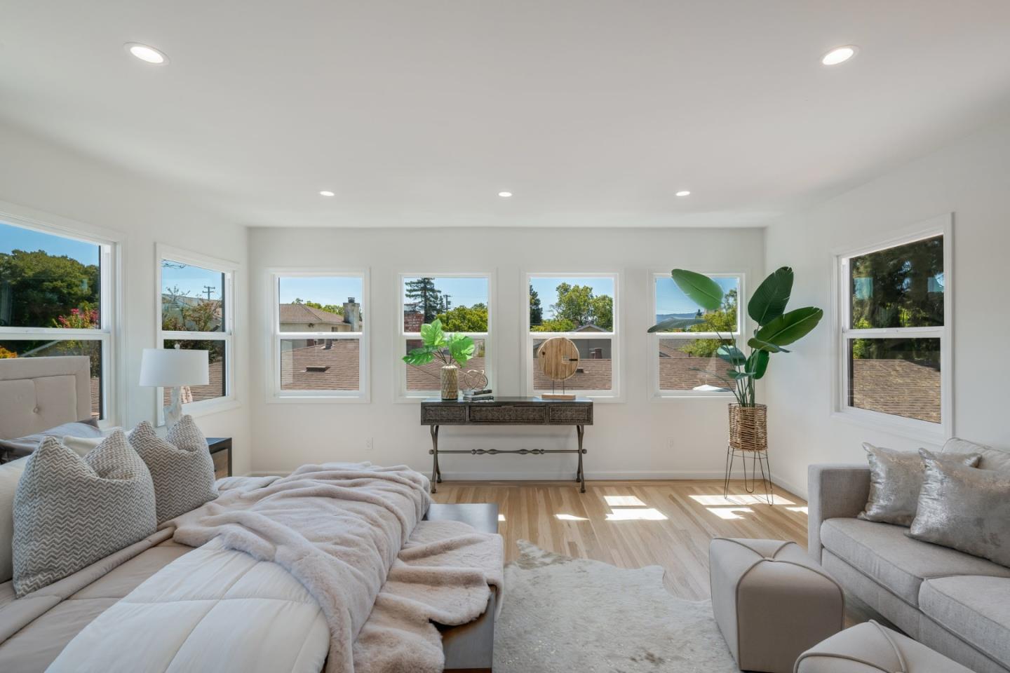 1024 5th AVE