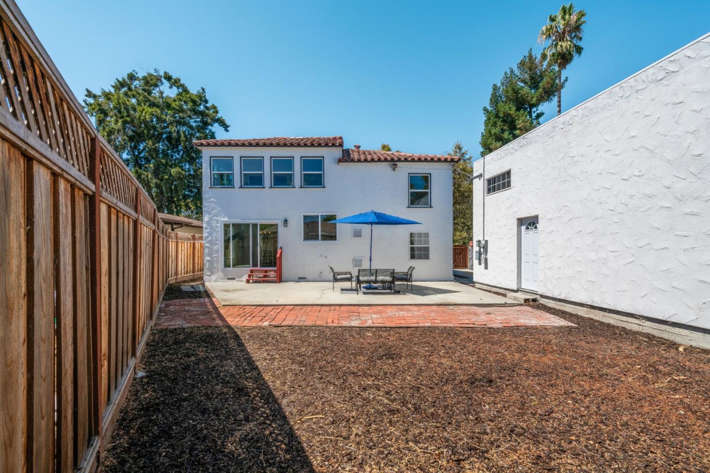 1024 5th AVE