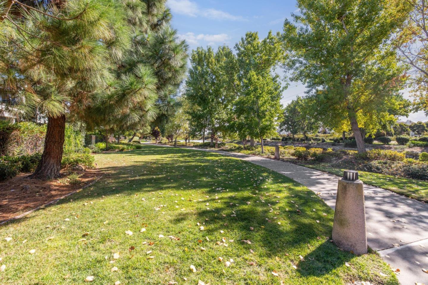 2009 Gossamer Avenue