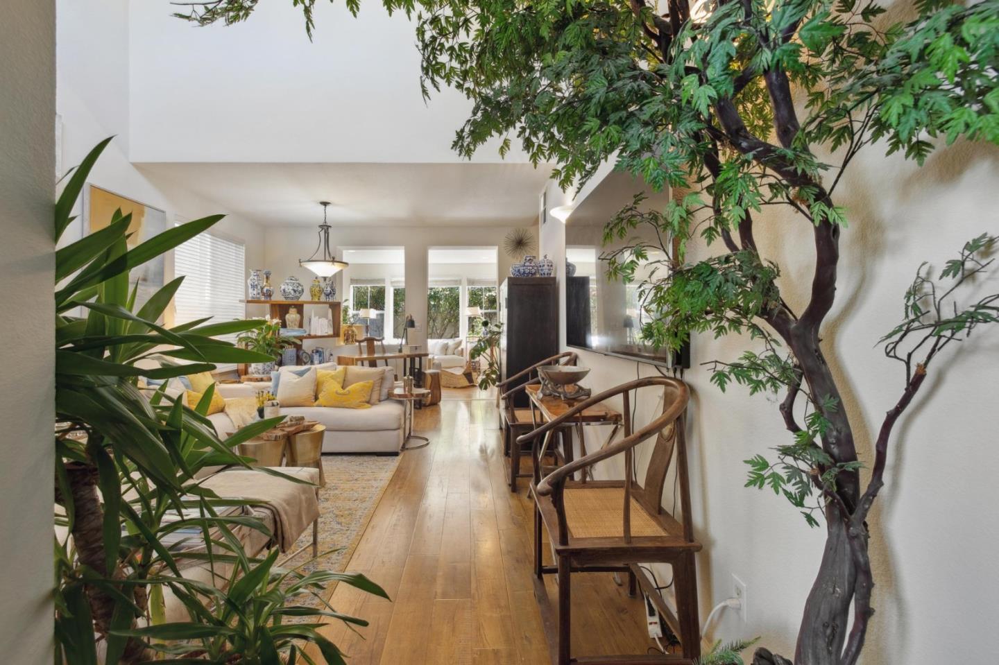 2009 Gossamer Avenue