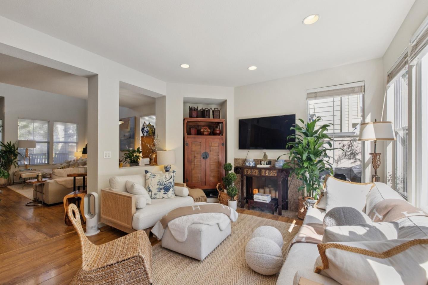 2009 Gossamer Avenue