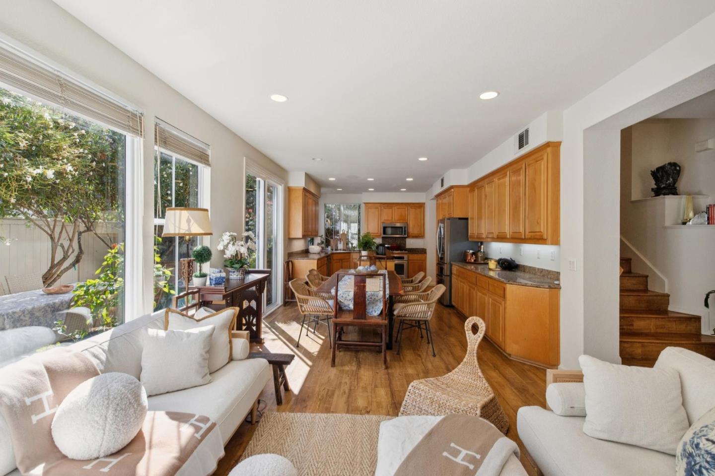 2009 Gossamer Avenue