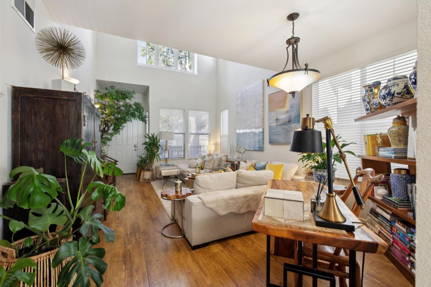 2009 Gossamer Avenue