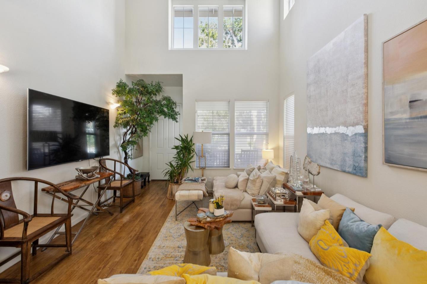 2009 Gossamer Avenue