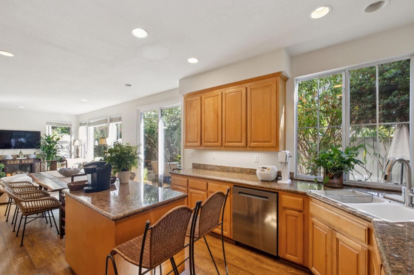 2009 Gossamer Avenue
