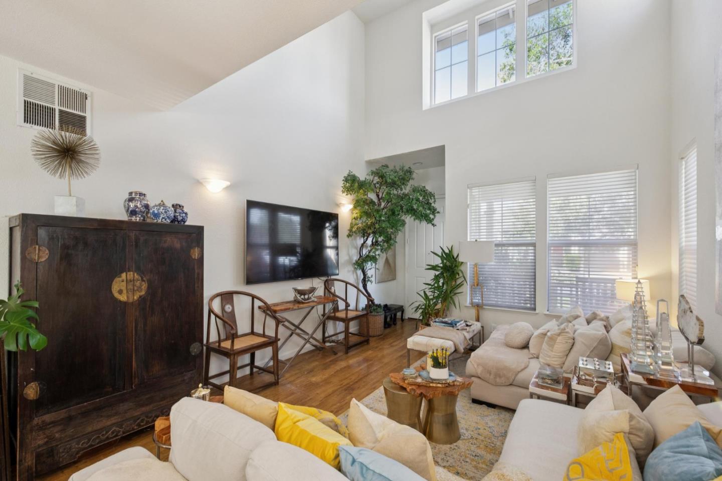 2009 Gossamer Avenue