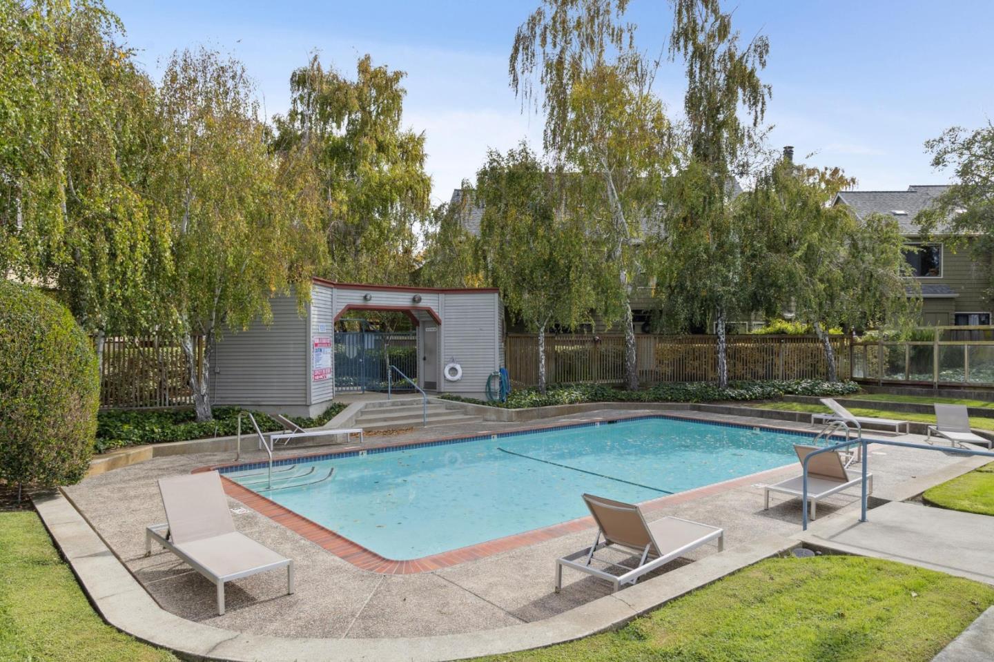 1016 Shoreline Drive