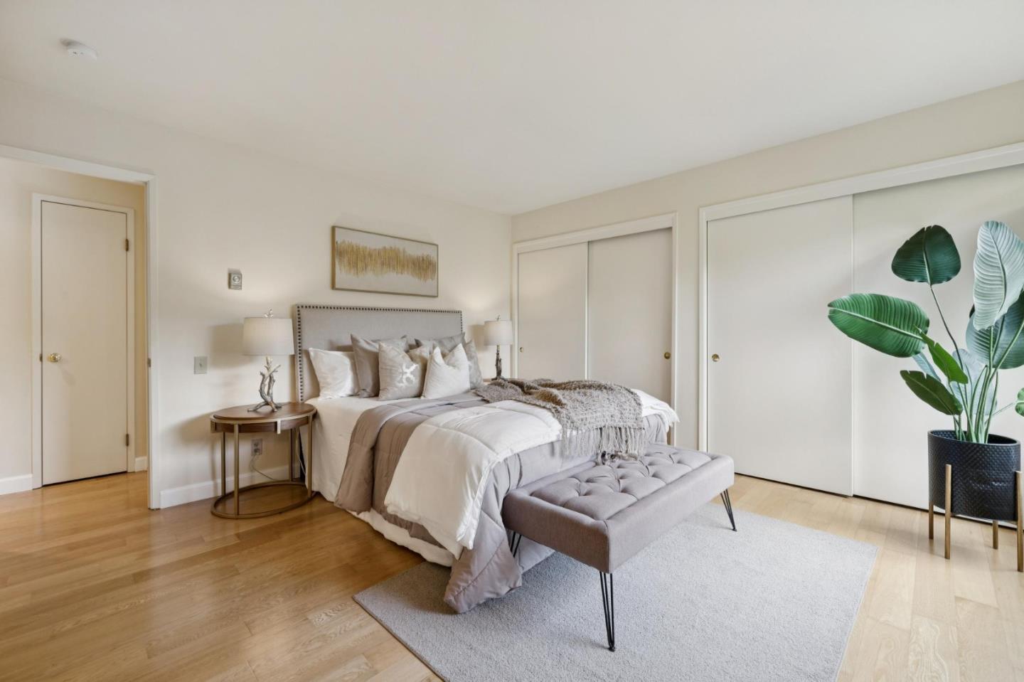 1016 Shoreline Drive