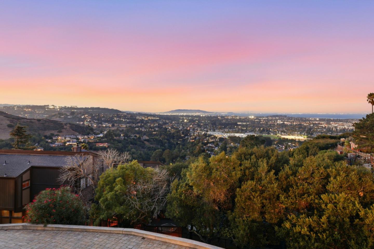 2728 Sequoia Way