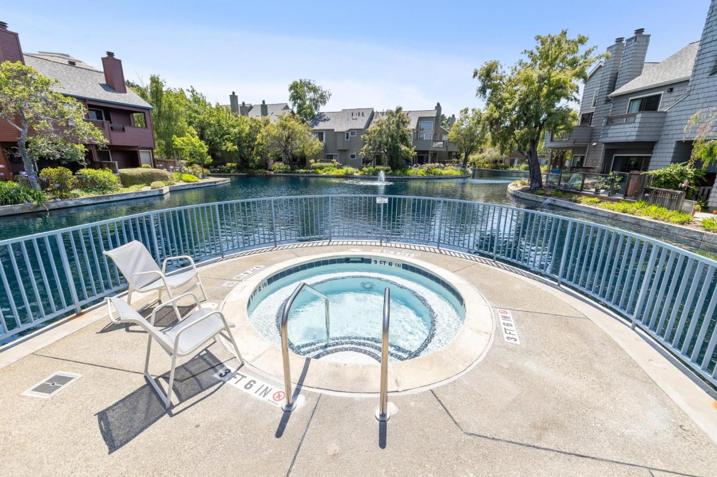 1016 Shoreline Drive