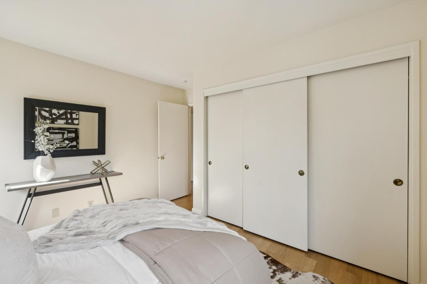 1016 Shoreline Drive