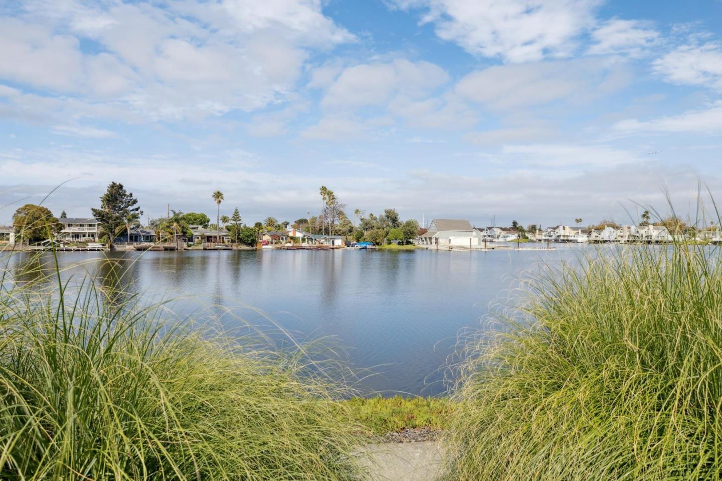 1016 Shoreline Drive