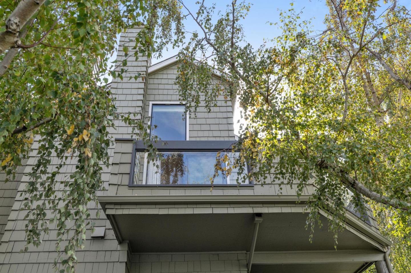 1016 Shoreline Drive