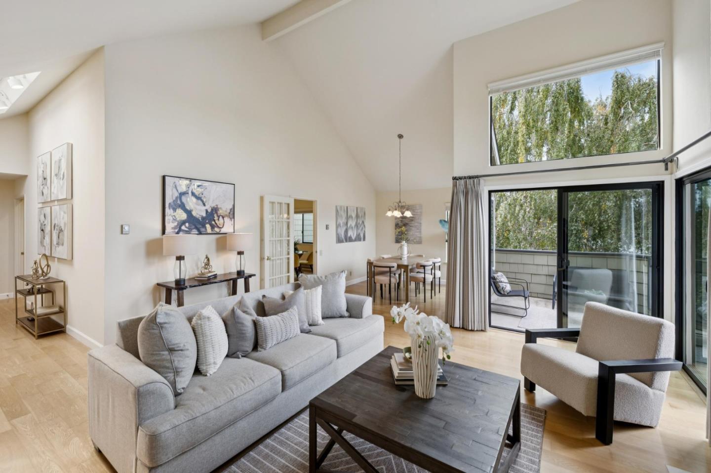 1016 Shoreline Drive