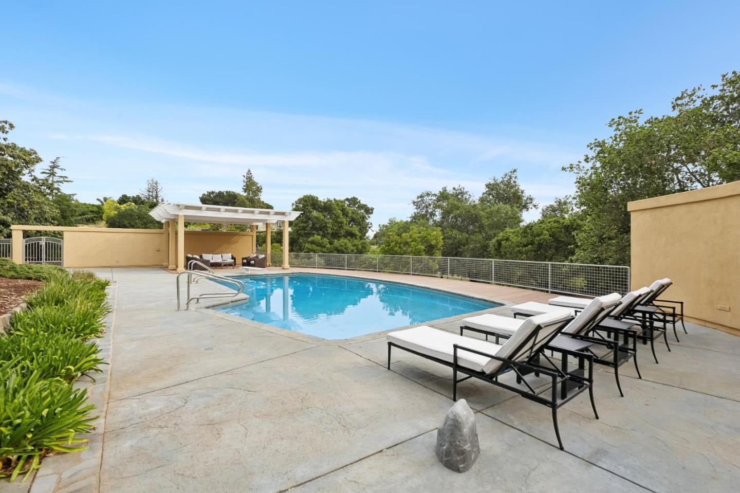 140 Ridgeway Road