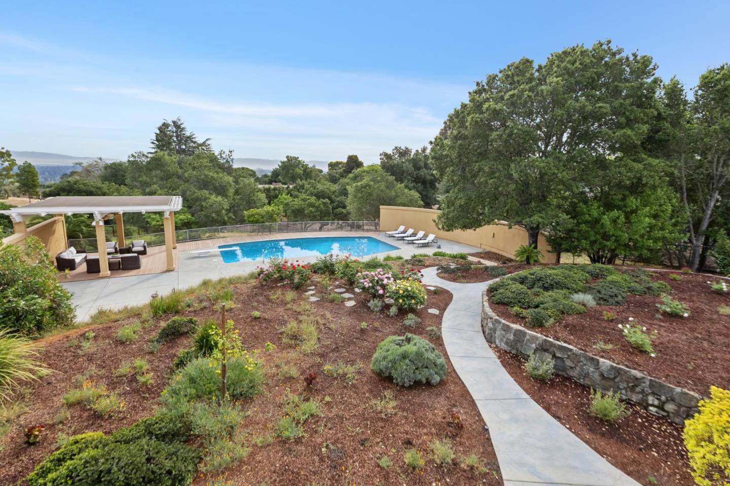 140 Ridgeway Road