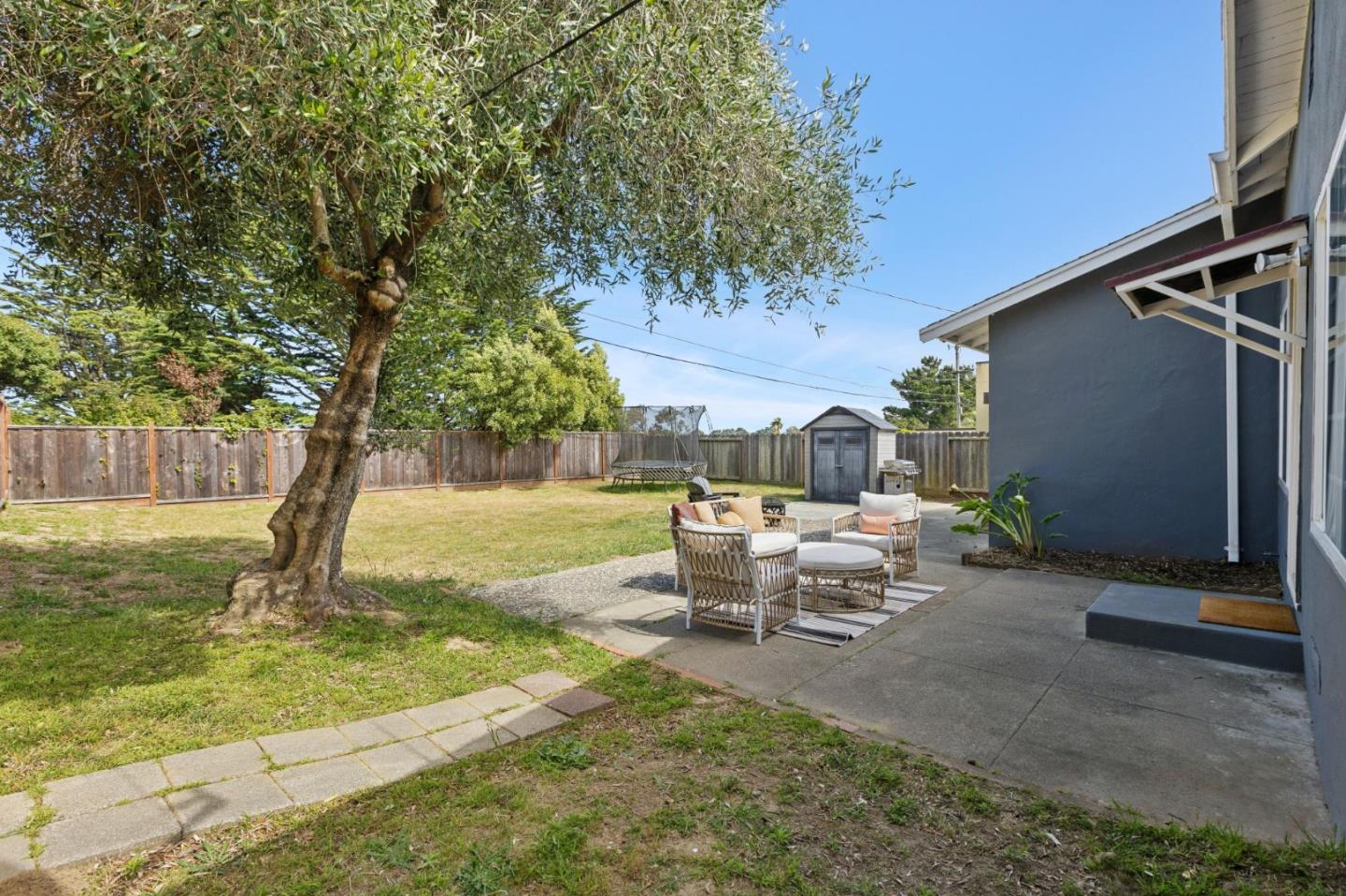 2421 Maywood Drive
